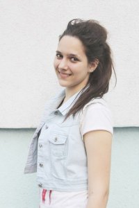 Создать мем типична камиля