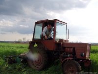 Создать мем Тракторист