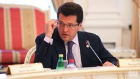 Создать мем может