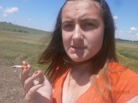 Создать мем красотка