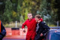 Создать мем дай обниму