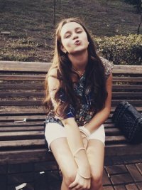 Создать мем лера тп