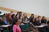 Создать мем одногруппники-этоад