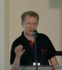 Создать мем Стараемся не тупить