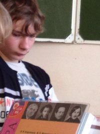 Создать мем Типичный Калашников