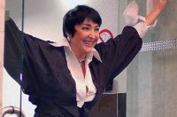 Создать мем Типичная Лола