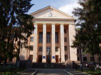 на парах уважно слухаю музику, Мем Нму