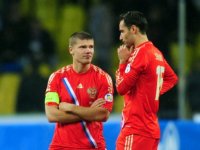 Создать мем Че тренеру подарим