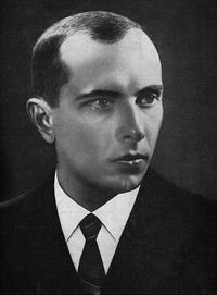 Создать мем Чоткий Бандера