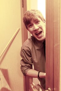 Создать мем knockknockmotherfacka