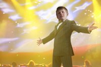 Создать мем Злой школьник Старк