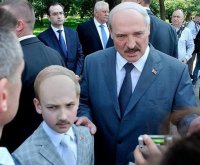 Создать мем Мы жывем усе багата скора будзе 