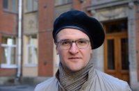 Создать мем Расстроился