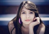 Создать мем типичная девушка