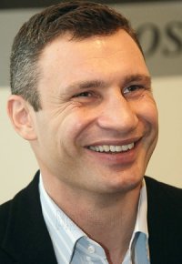 - Ваш любимый фильм? - "Подводная лодка в степях Украины", Мем мрьт