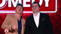 Все мемы Смотрят вверх