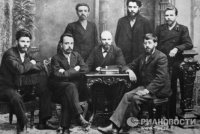 Создать мем Ленин и соратники