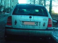 Создать мем Машина с наклейками Маши и Медведя