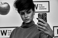 Создать мем Актриса какогото кино