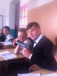 Создать мем Когда любимую обижают