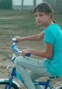 Создать мем Не дай бог её в подворотне встретить