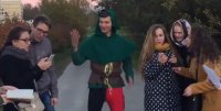 Создать мем Робин гуд открывашка