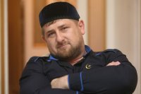 Создать мем А В ЭТО ВРЕМЯ МЫ PAM3AHY XYЙ COCEM