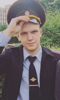 Создать мем Мое уважение ларин