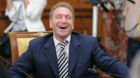 Создать мем Надо меньше смотреть на курсы