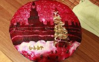 Создать мем Однажды на городской площади
