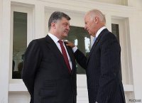 Создать мем Порошенко и байден