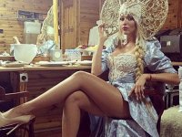 Создать мем Госпожа