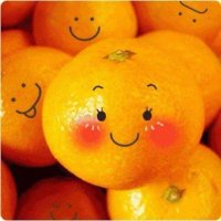 Создать мем Мандаринки с улыбкой