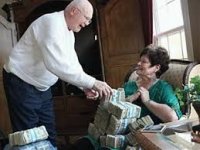 Создать мем Старик и доллары