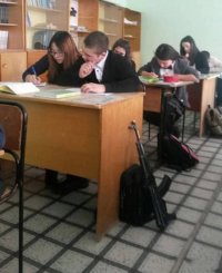 Создать мем Суровая Челябинская школа