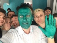 Создать мем Зелёный Навальный и его команда
