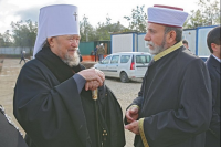 Создать мем Бизнесмены в мировой религии