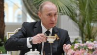 Создать мем Путин и чай