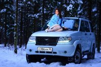 Создать мем Снегирь и УАЗик