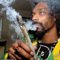 Создать мем Snoop Dogg