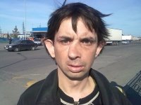 Создать мем Сильный ветер слева