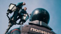 Создать мем Здравствуйте мы чистим торшер