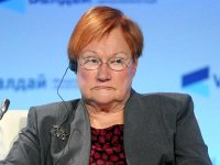 Создать мем Халонен