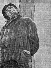 Создать мем Ватник не помог
