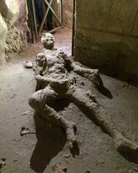 Создать мем Помпеи