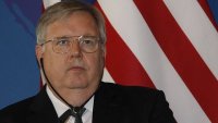 Создать мем Посол сша