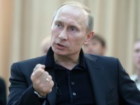 Создать мем Путин с кулаком