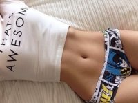Создать мем Sexy belly of a girl in a vest Определить язык а