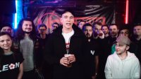 Создать мем Версус