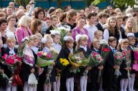 мысли обречённых "боже, за что? я же еще не ездила не велике. он мне так и не подарил цветы. я хотел поймать карпа. пропустил похороны бабушки. хотела ударить ваньку веником. сука блять. это возмутительно. серёжа, дождись меня, Мем 1 сентября